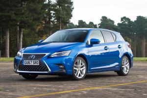 Lexus CT200h 2017 года (UK)